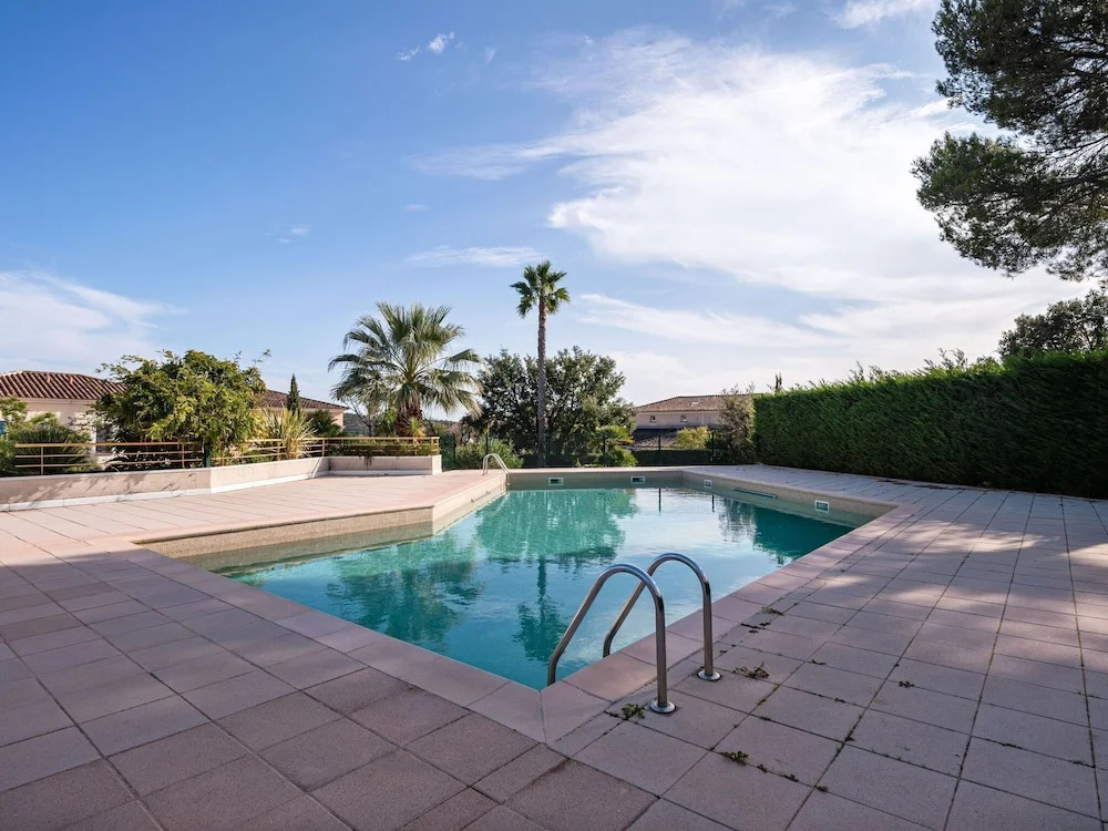 Modern Holiday Home in Saint-raphaël With Private Pool