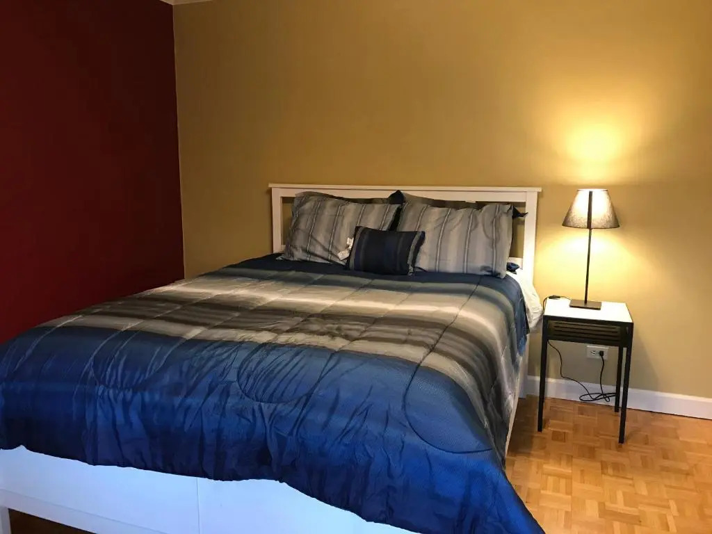 Downtown Condo with a View Sleeps 4 5D