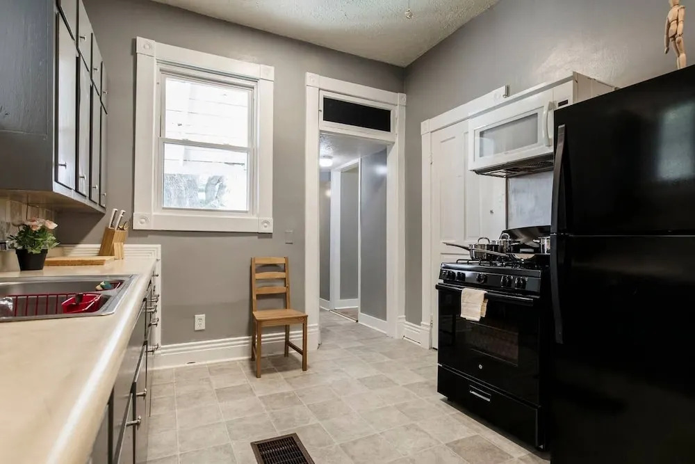 Historic 3BR home with backyard in Shelby Park