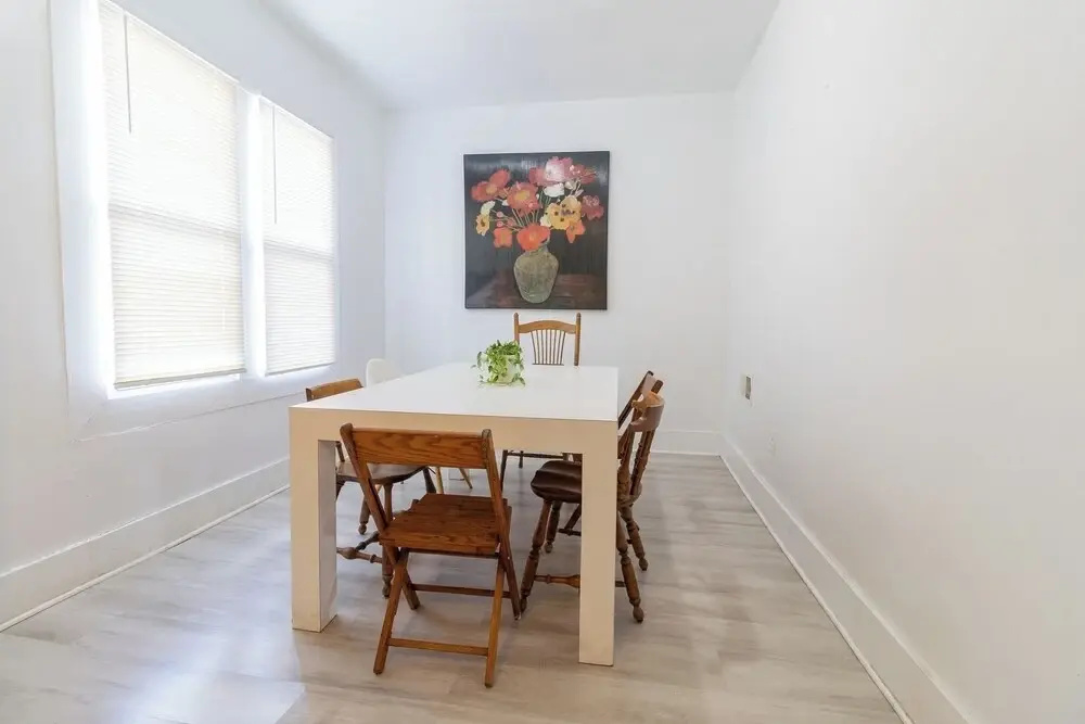 Spacious 4BR Family Home in Detroit Wifi & Parking