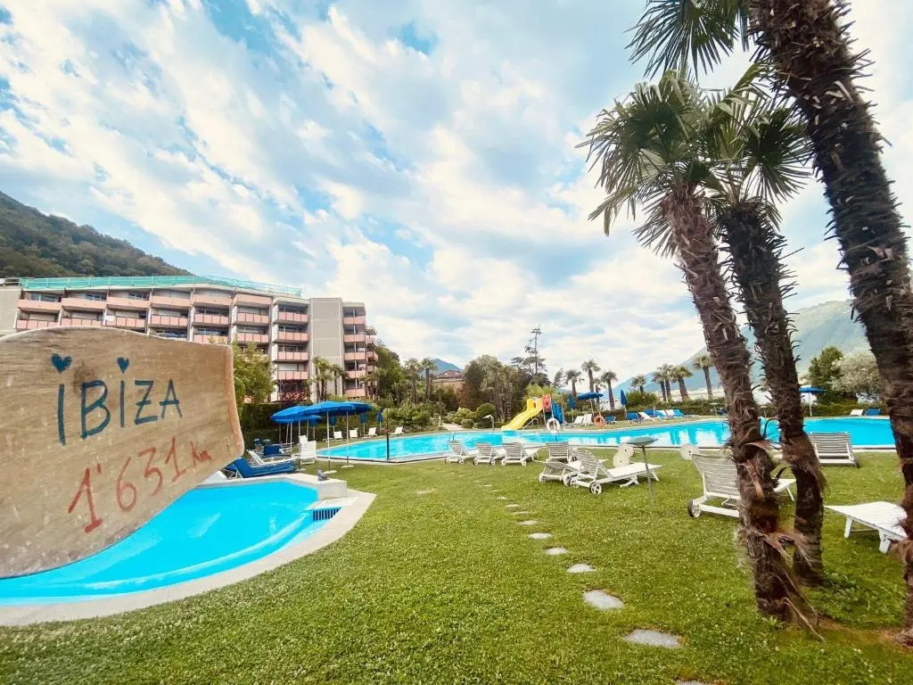 Bissone Lake Apartment 403
