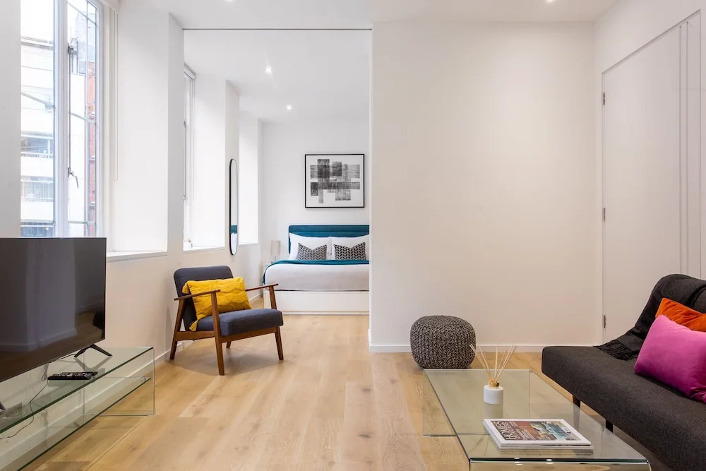2 Bed 2 Bath Apartment Off Regent Street