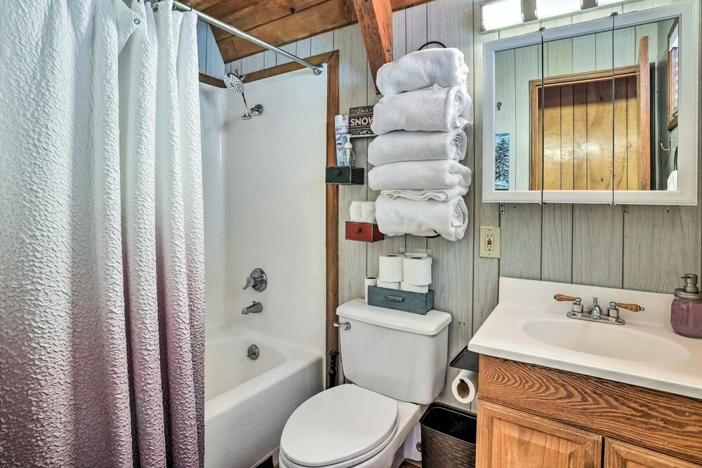 Cozy A-Frame w/ Hot Tub Near Arrowbear Lake