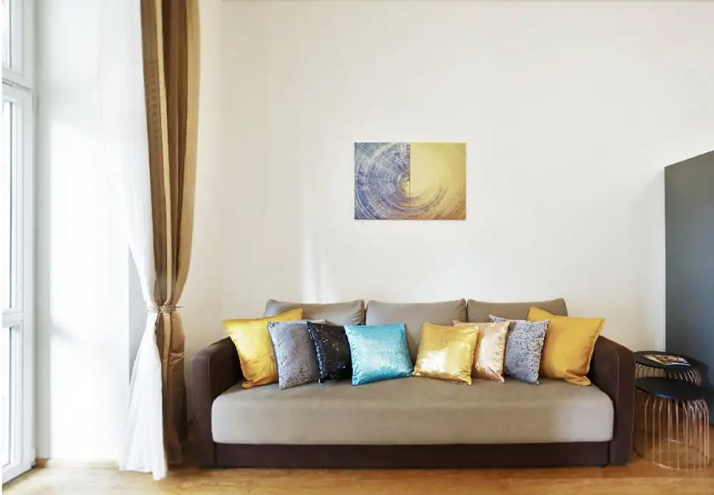 Charming Two-Bedroom Apartment Next To The Emmaus Abbey