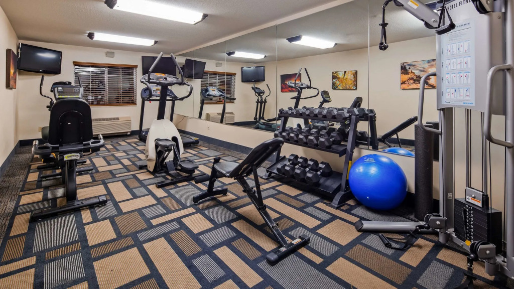Best Western Plus Berkshire Hills Inn & Suites