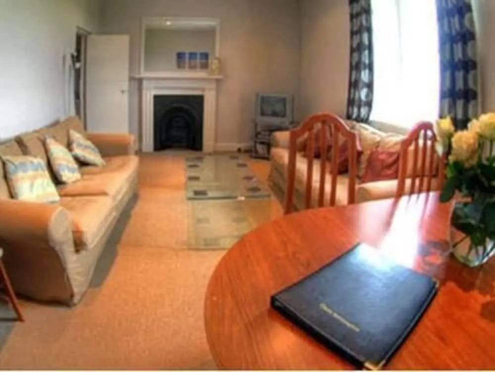 Rame Barton Guest House and Pottery