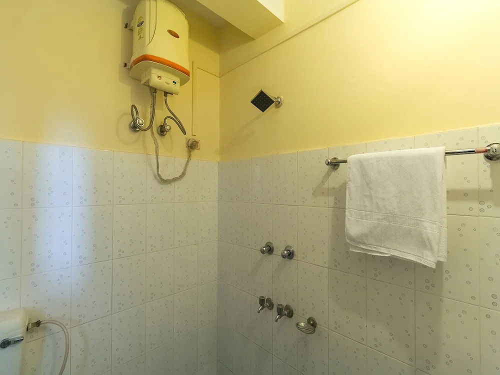 OYO 9671 Hotel Rudraksh Inn