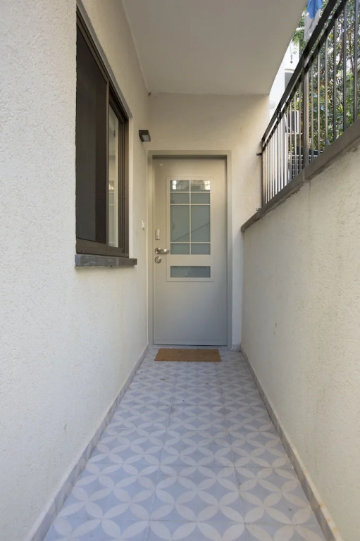 AirTLV Sirkin Apartment