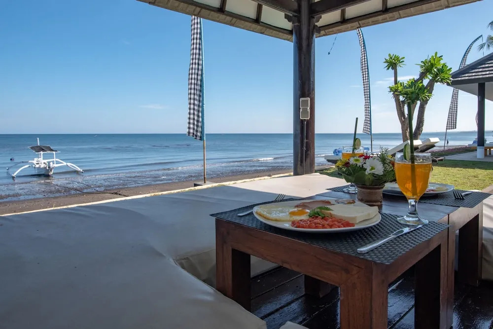 Villa Lovina Beach 1