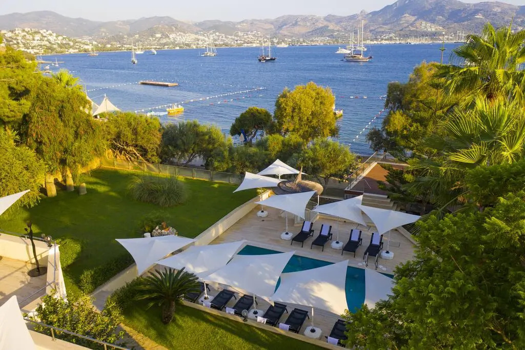 Farrys Boutique Hotel and Beach Club