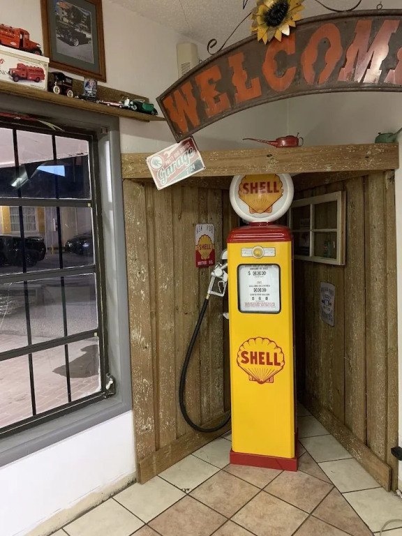 Winstons Air Conditioned Motel