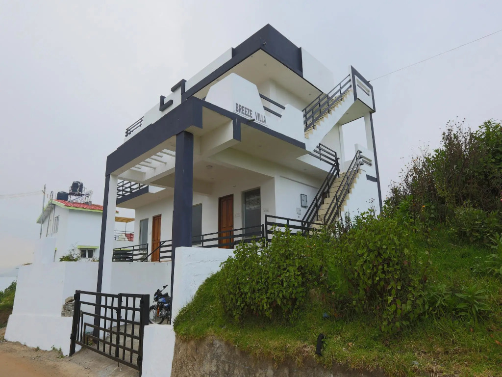 OYO 78095 Breeze Villa
