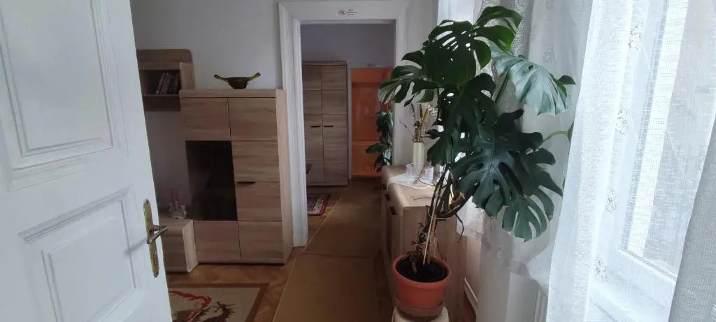 Júlia Apartman.