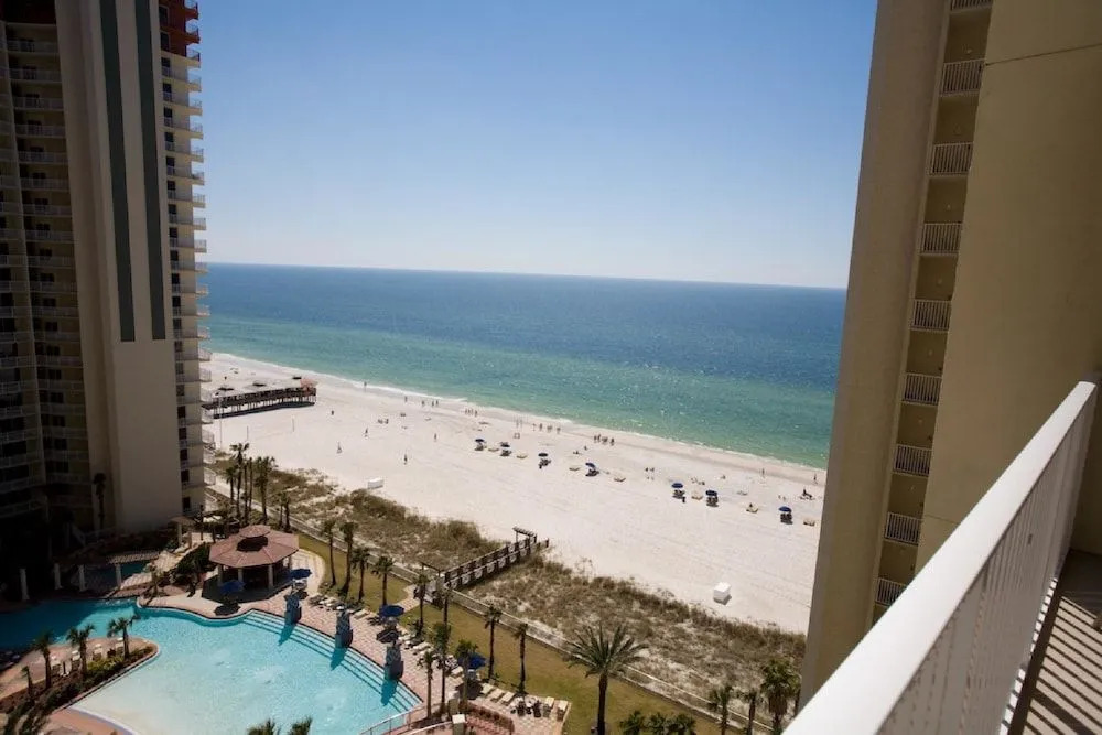 1208 Shores of Panama