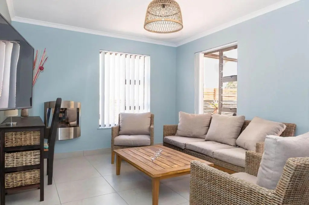 Contemporary 3-bedroom beachfront town house, Blouberg