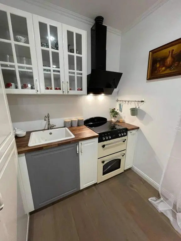 Meta Apartments
