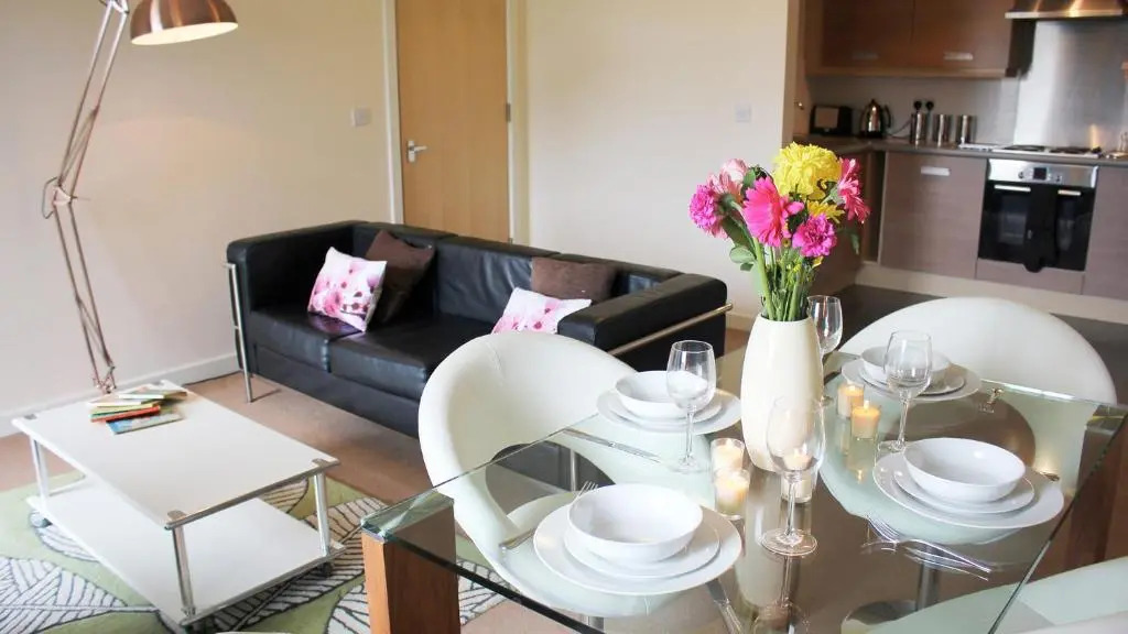 Signet Apartments - The Triangle