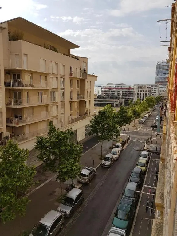 Magnifique Appartement 3 pièces Joliette Marseille PARKING PRIVATIF