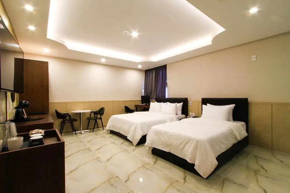 The King Hotel