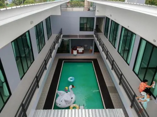 Three Bridges Hotel