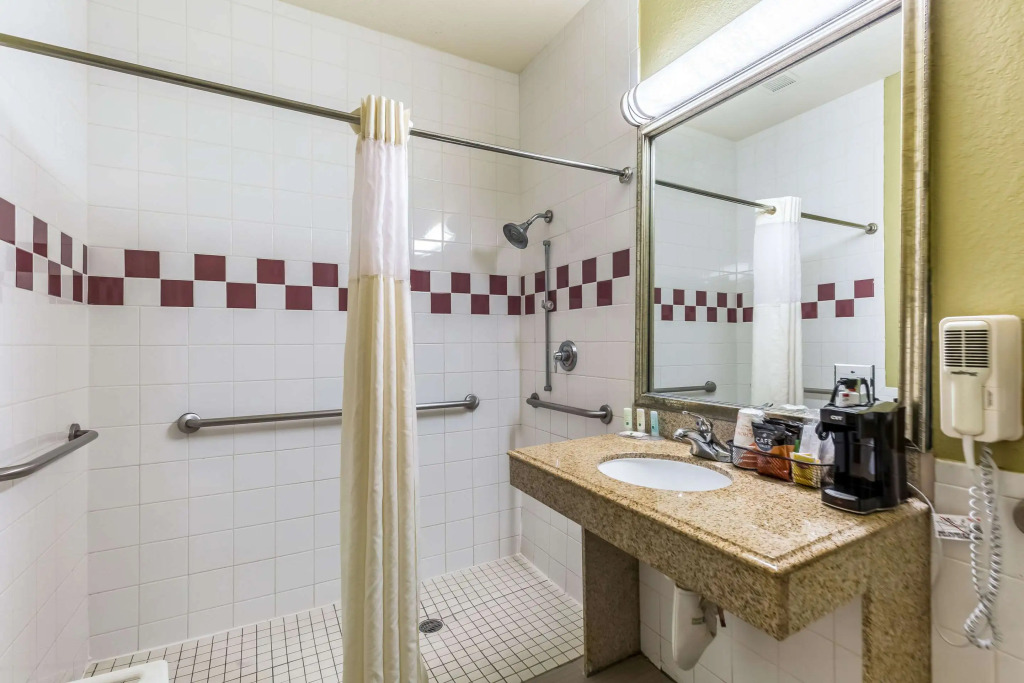 Studio 6 Suites Houston, TX - Spring