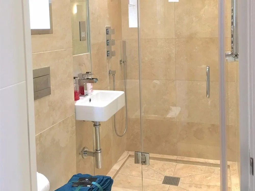 Belgrave Studio Apartment
