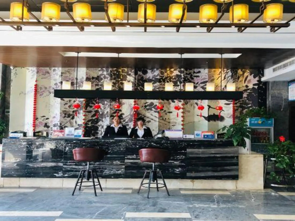 Pinwei International Holiday Hotel