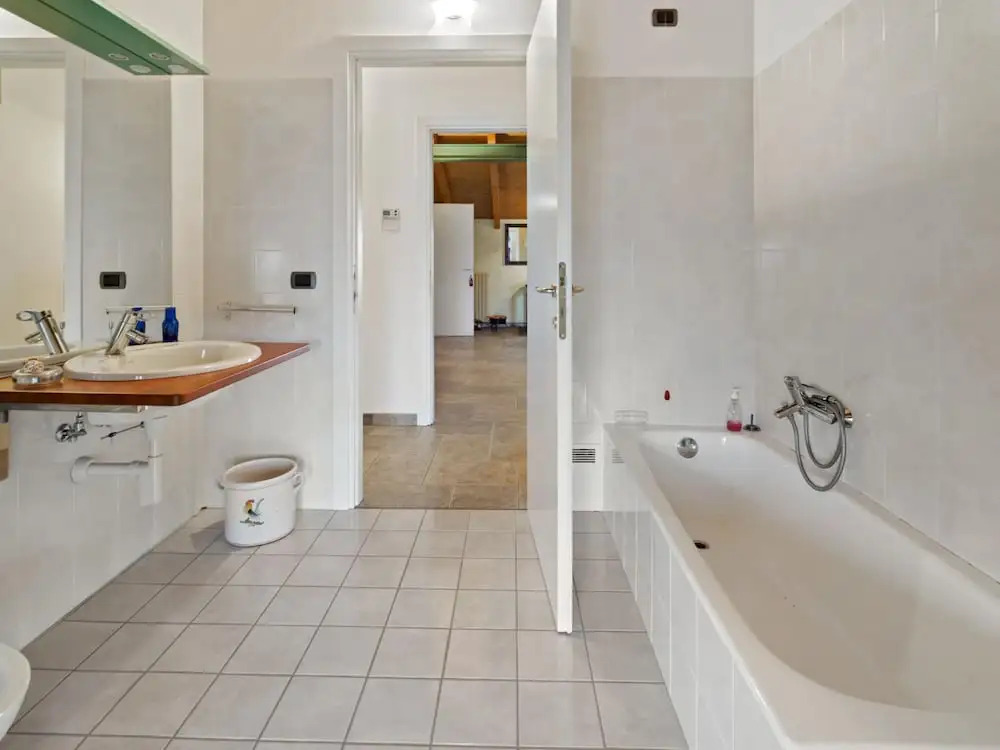 Belvilla by OYO Secluded Apartment With Balcony