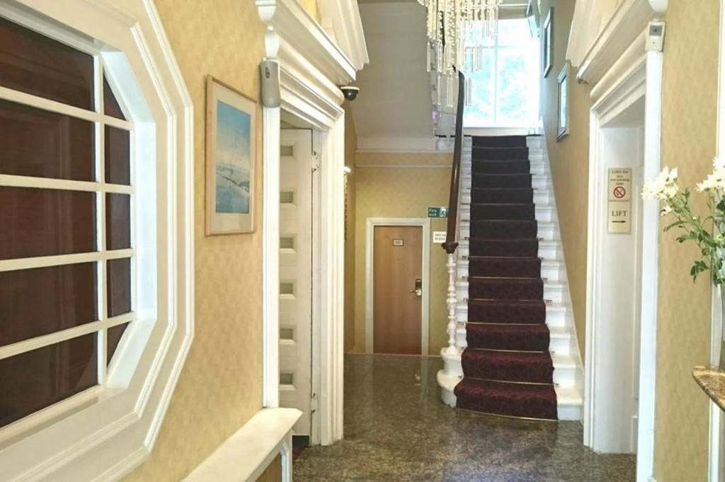 Lord Jim Hotel