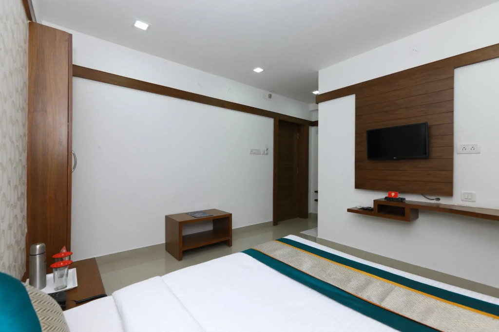 OYO 6626 Khaleej Residency