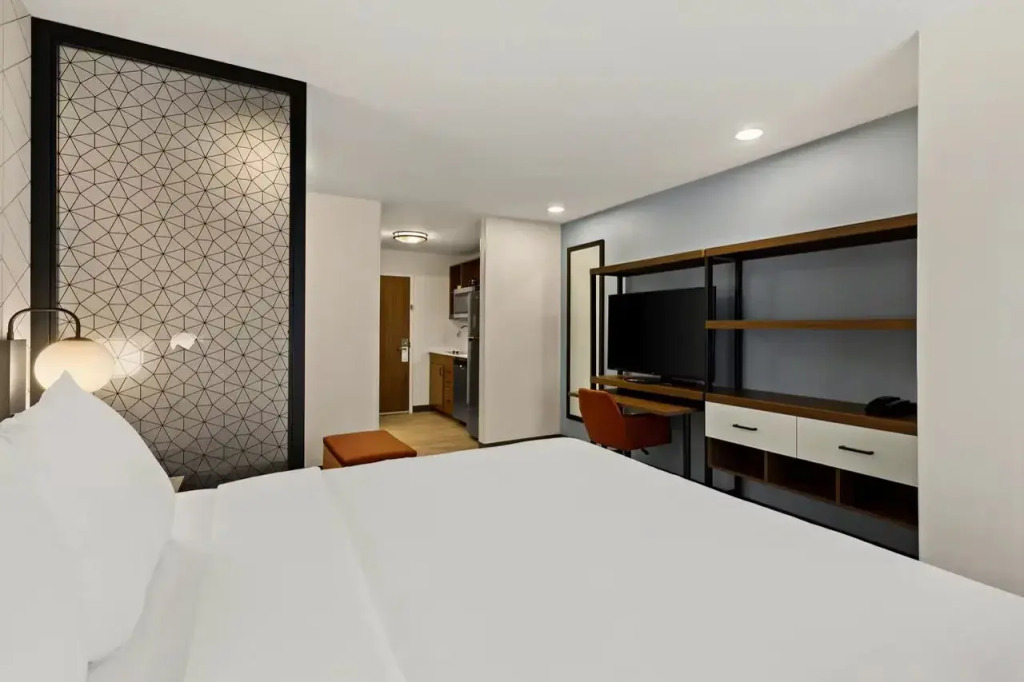 Everhome Suites Clarksville Ft Campbell Area by Choice Hotels