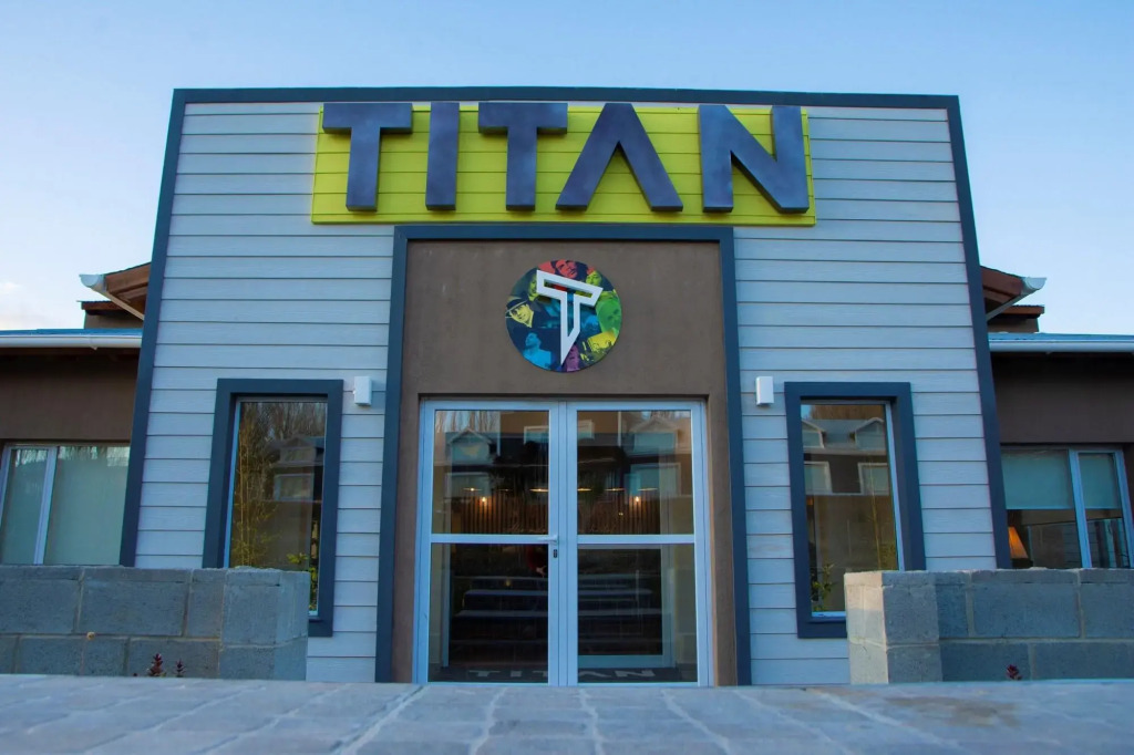 Titán Hostel