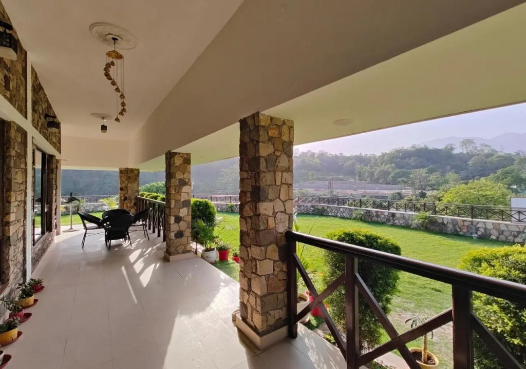 Ghughuti Baasa Home Stay, Dehradun