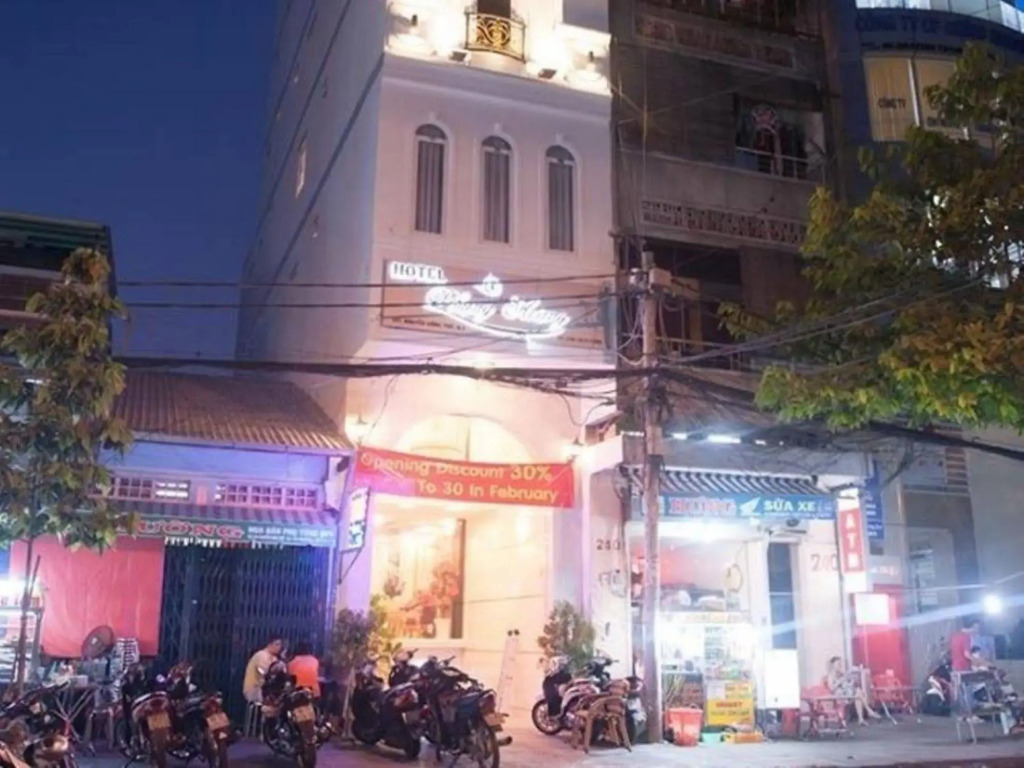 Phung Hoang Hotel