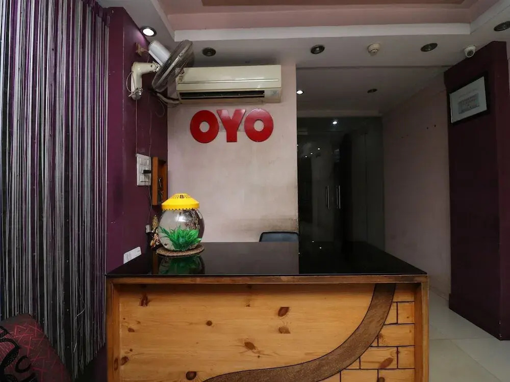 Cozycom By OYO Rooms