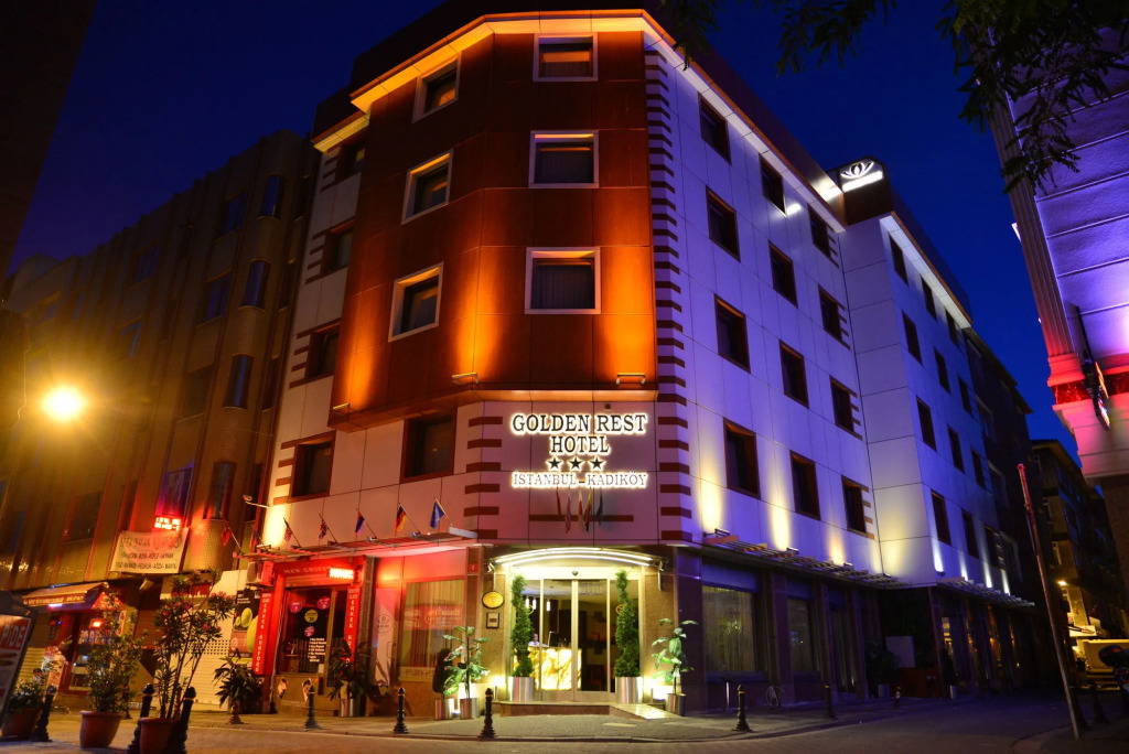 Golden Siyav Hotel