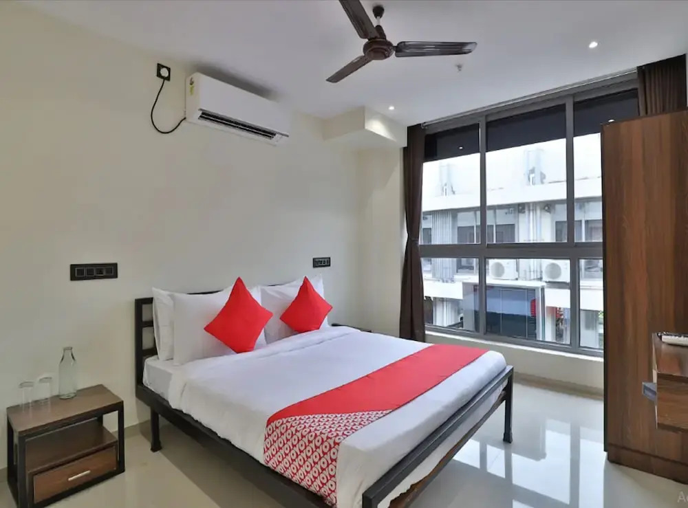 Vivanna by OYO Rooms