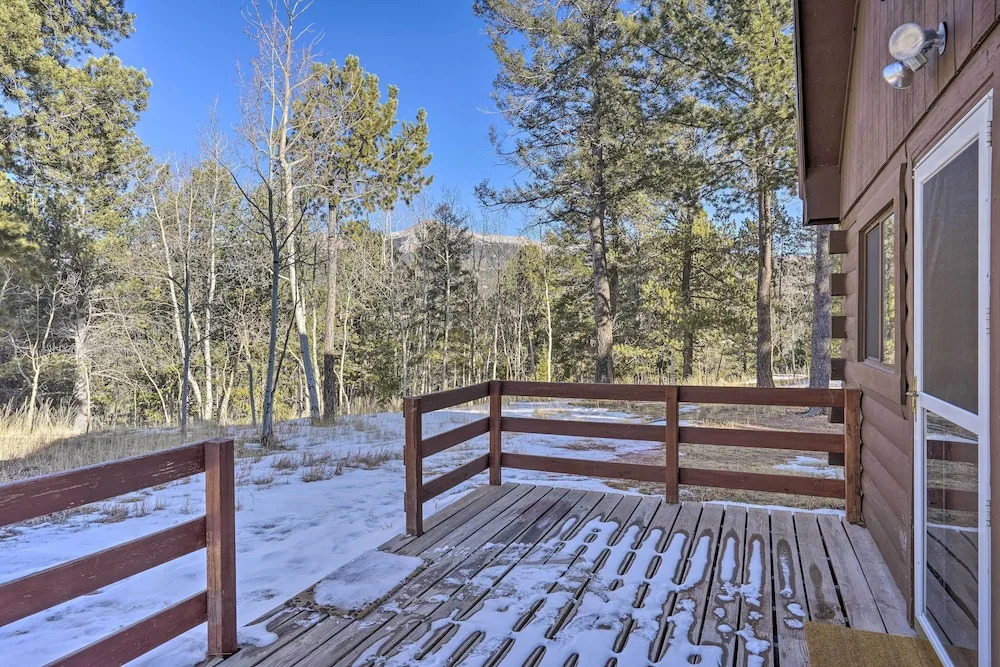 Secluded Mtn Escape! Cabin 6 Mi to Mueller Park