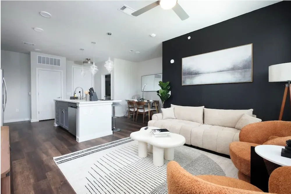 Labor by Stylish Stays