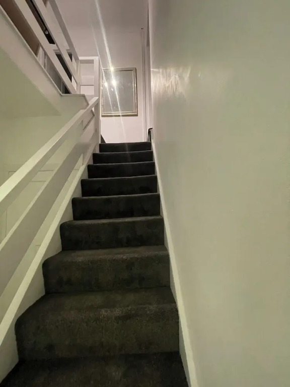 Luxurious 6-bed Entire House in London Ilford
