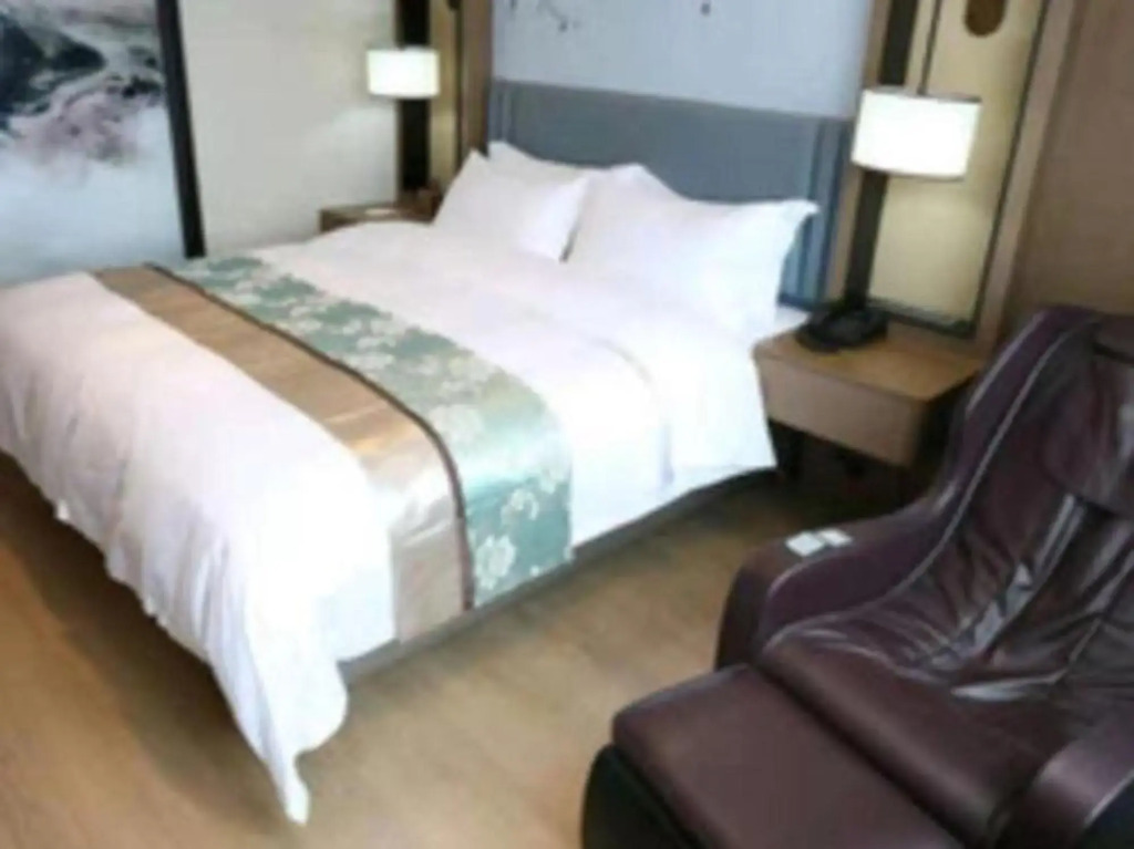 Yijia Hotel