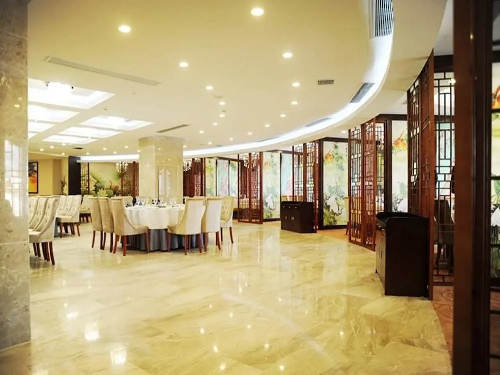 Warmjoy Majesty Hotels