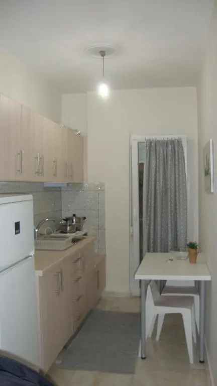 Istos Apartment 4