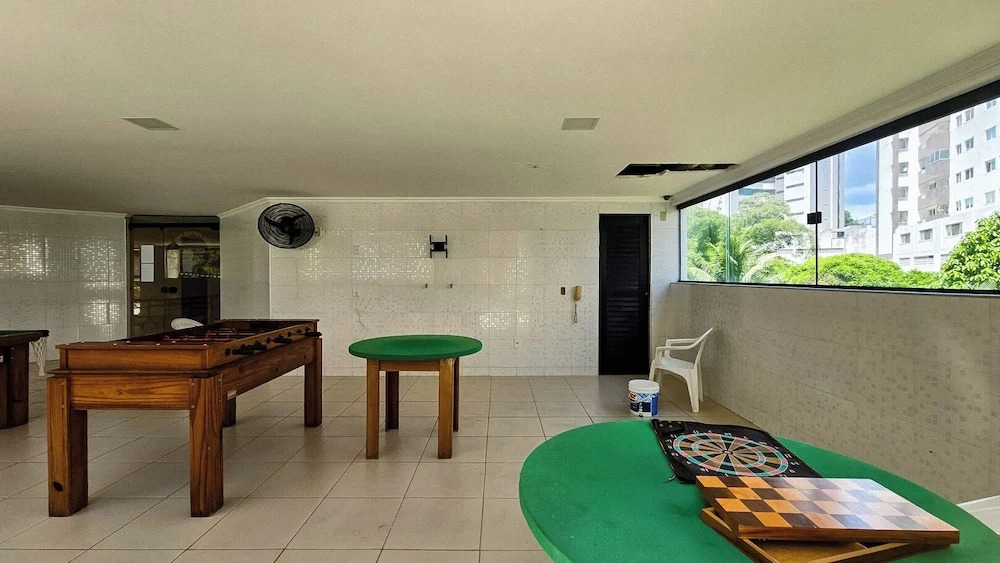 Apto c Piscina Academia e Churrasqueira em Pituba