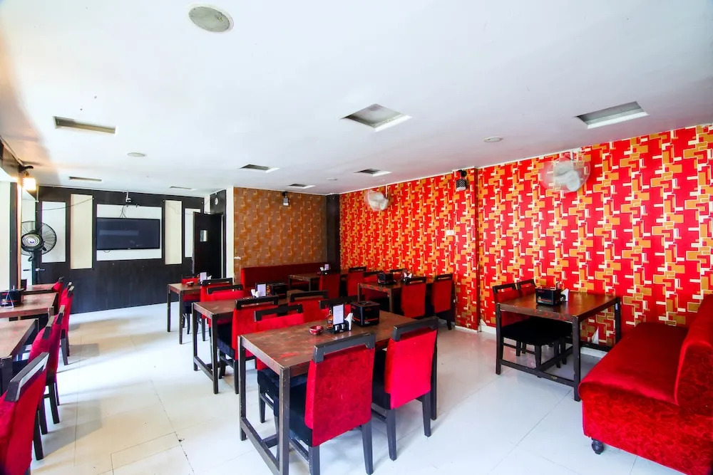 OYO 4940 Hotel Sea Rock
