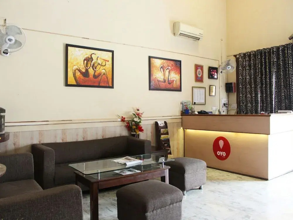 Chutney Merry Hotel