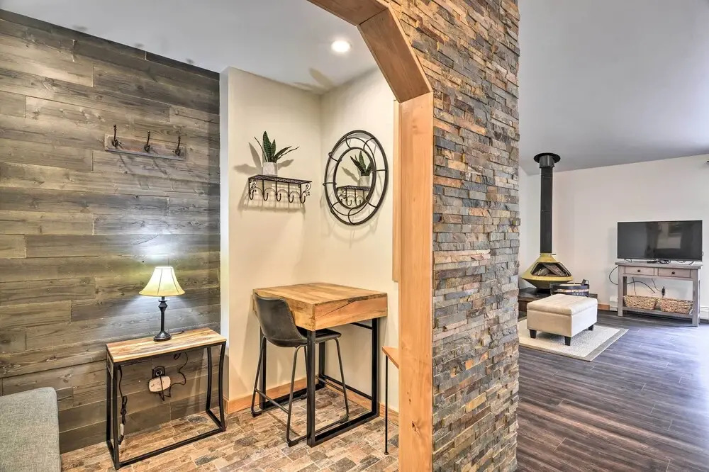 Estes Park Condo ~ 1 Mi to Rmnp!
