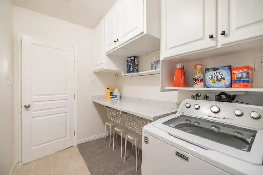 Marbella Lane - Charming 4BR Bungalo for Relaxing Retreat