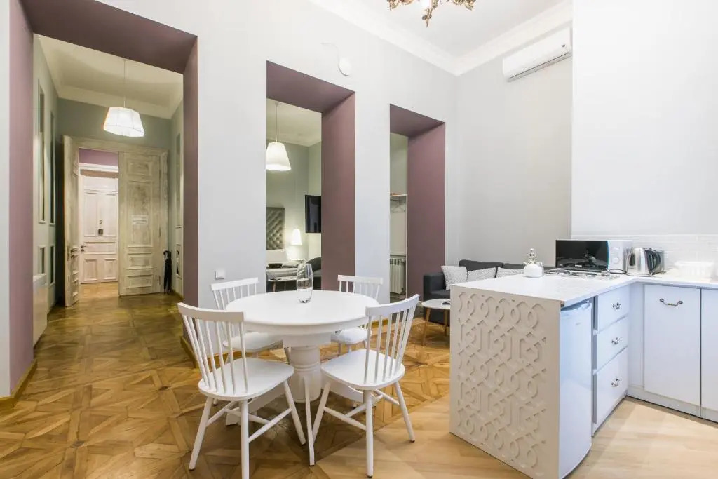 KuXoS Apartment On Machabeli Street
