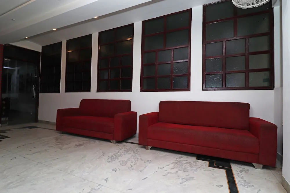 D Season Hotel